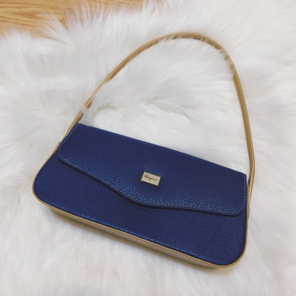 Salvatore Ferragamo Handbags - Salvatore Ferragamo Purse